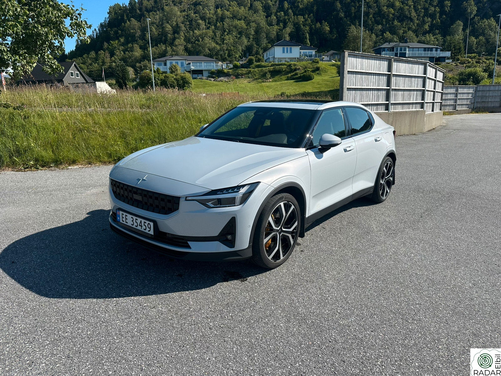 POLESTAR 2 Long Range Dual Motor Performance