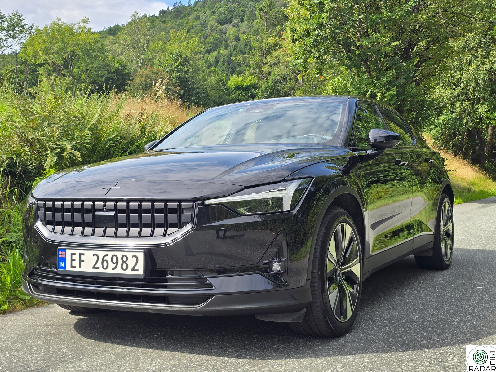 POLESTAR 2 Long Range Dual Motor AWD – Plus + Pilot