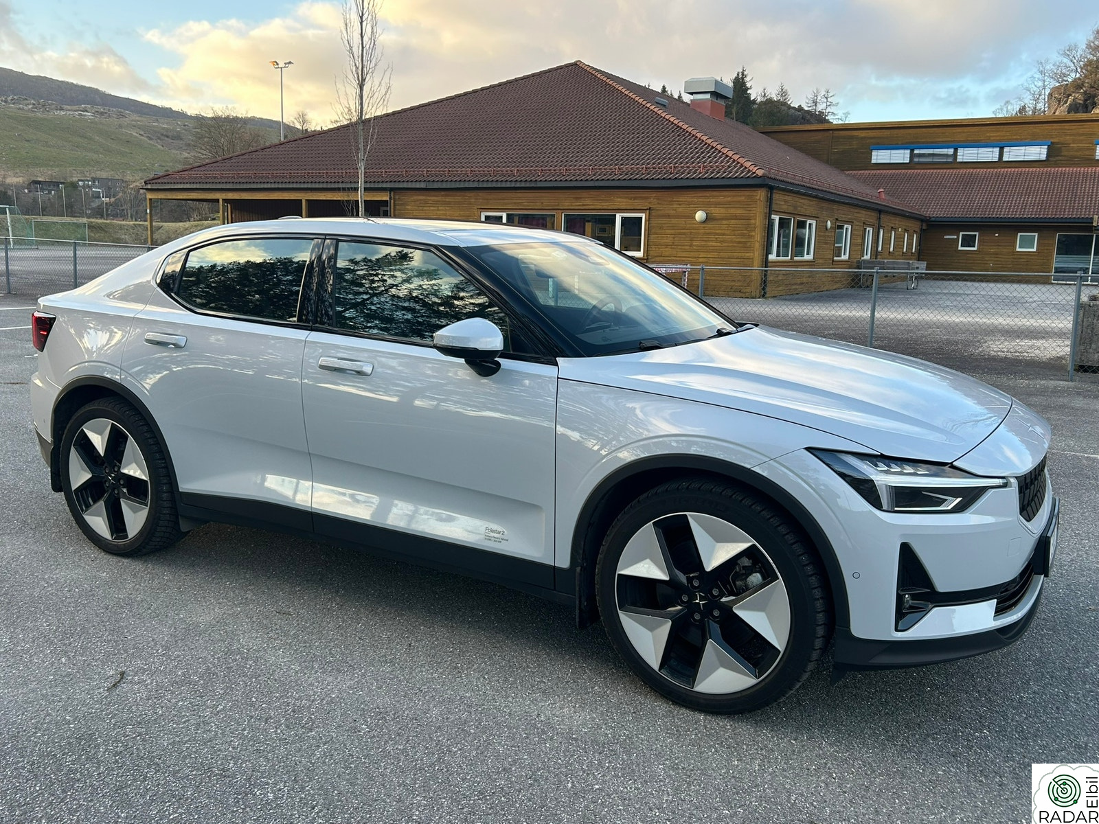 POLESTAR 2 Long Range Dual Motor Pilot/Plus - 476 hk