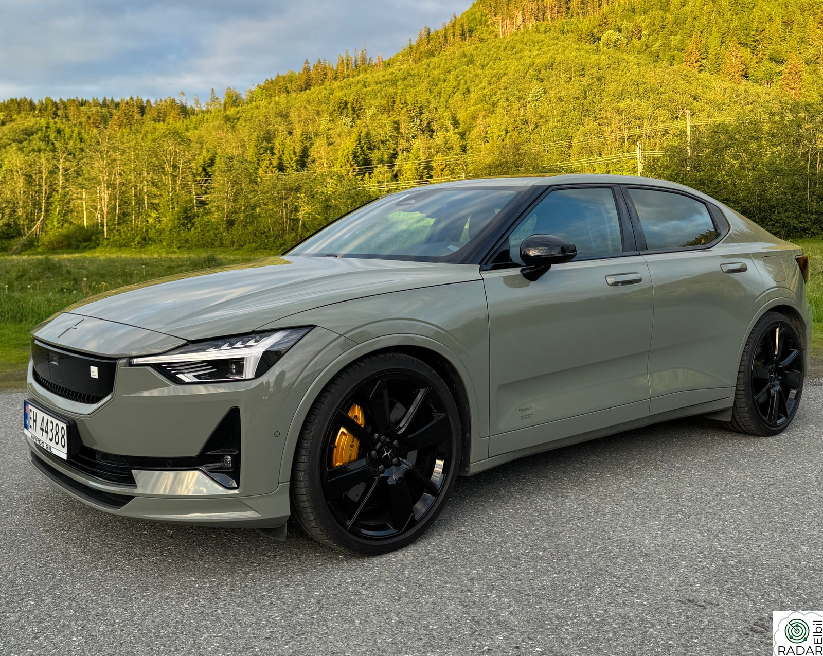 POLESTAR 2 BST 230 | 1 av 230 | Lav km | Nybilgaranti