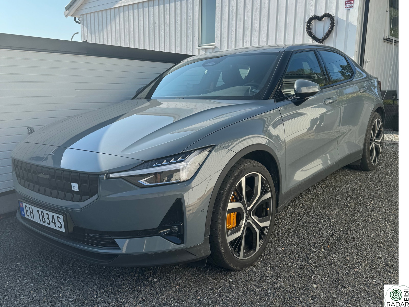 POLESTAR 2 Long Range Dual Motor Performance
