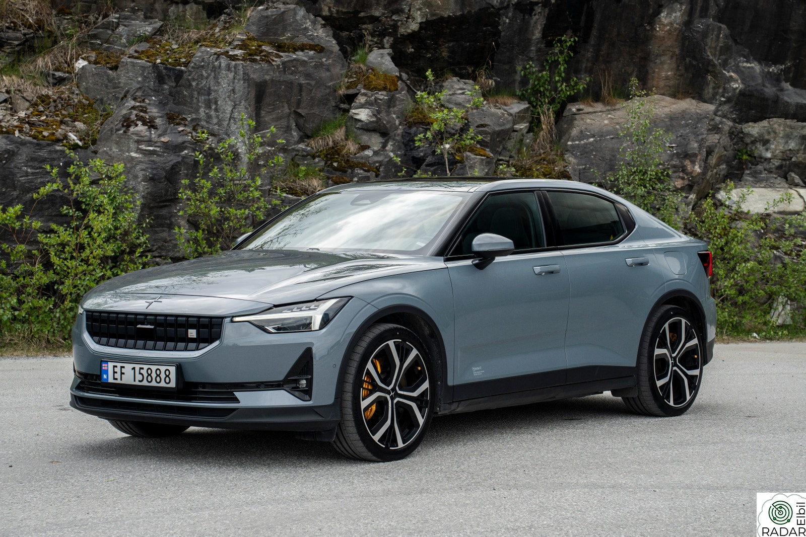 POLESTAR 2 Long Range Dual Motor Performance Pack Plus Pilot Krok