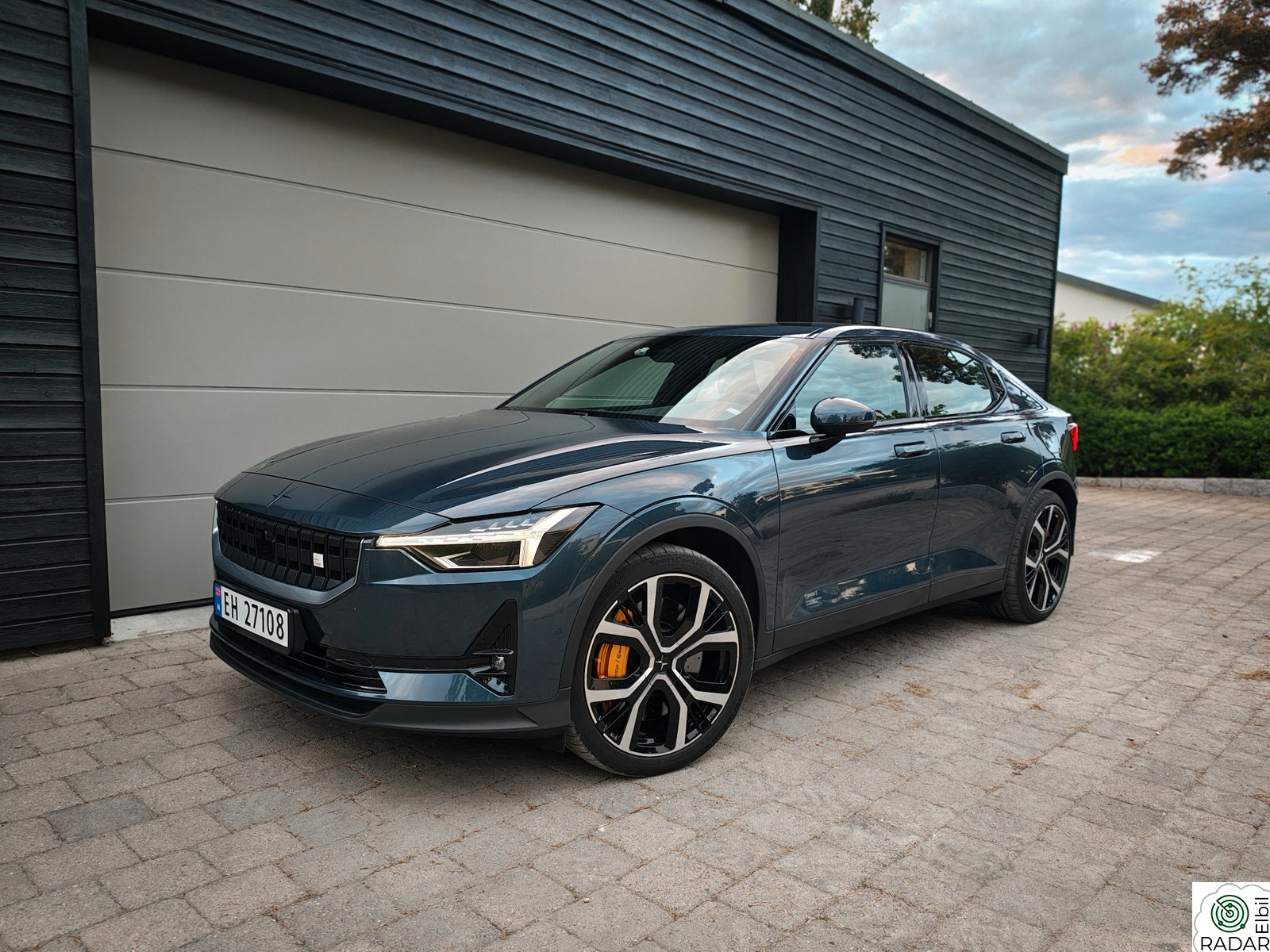 POLESTAR 2 Long Range Dual Motor Performance, Plus, Pilot lite.