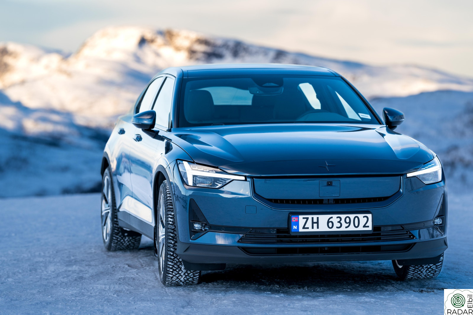POLESTAR 2 Long Range Dual Motor Plus Pack