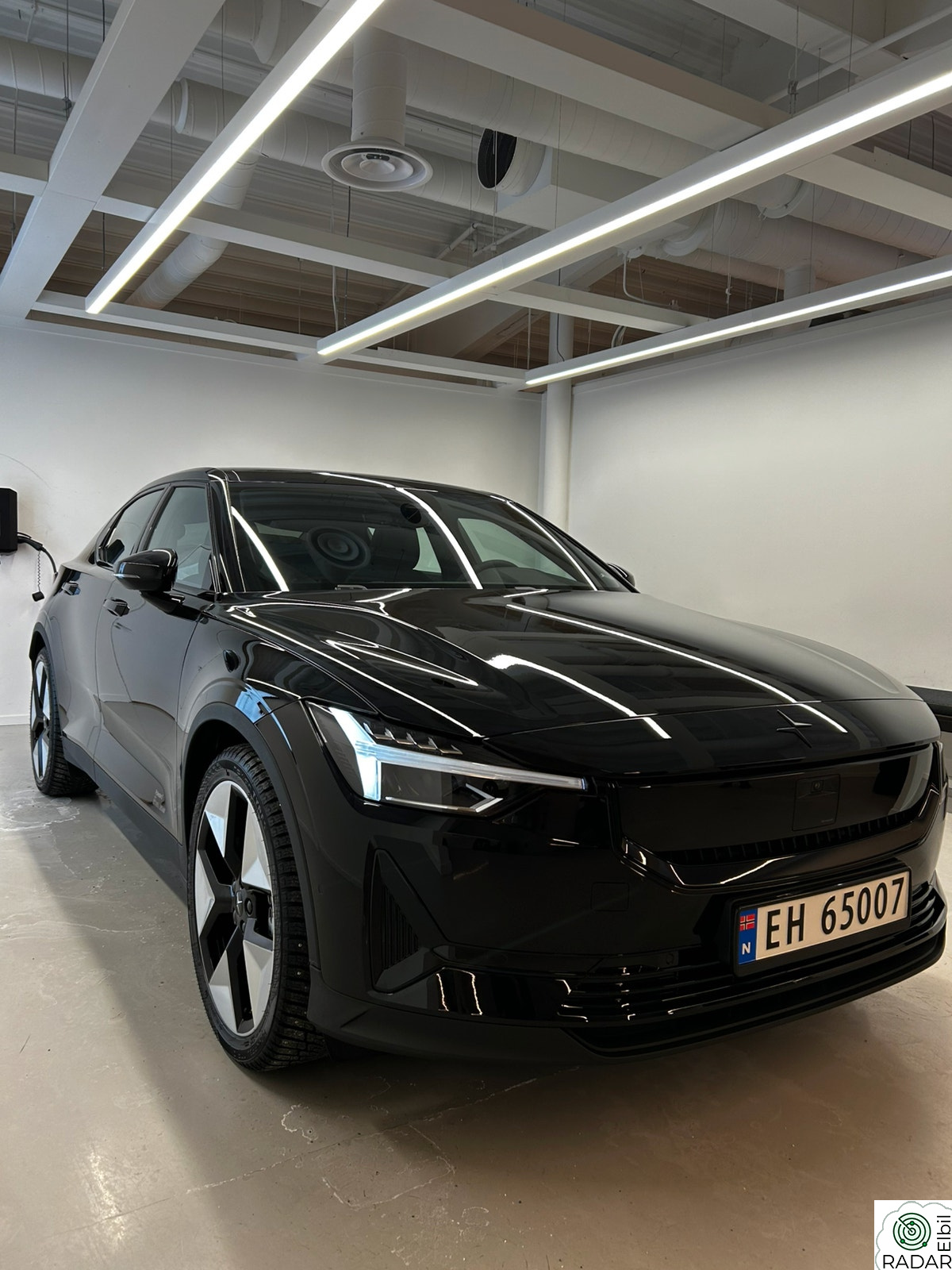POLESTAR 2 Long Range Dual Motor Plus Pack