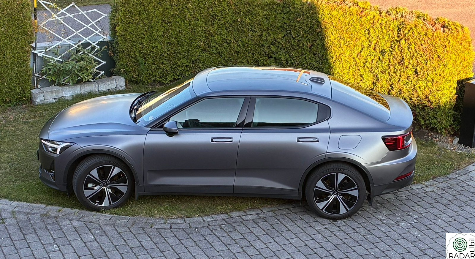 POLESTAR 2 4WD hefoliert El. h.feste Plus Pilot