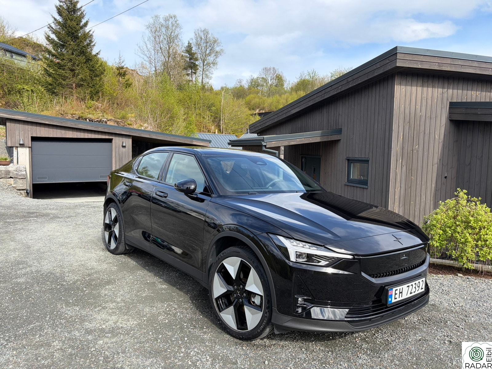 POLESTAR 2 Long Range Dual Motor Plus Pack