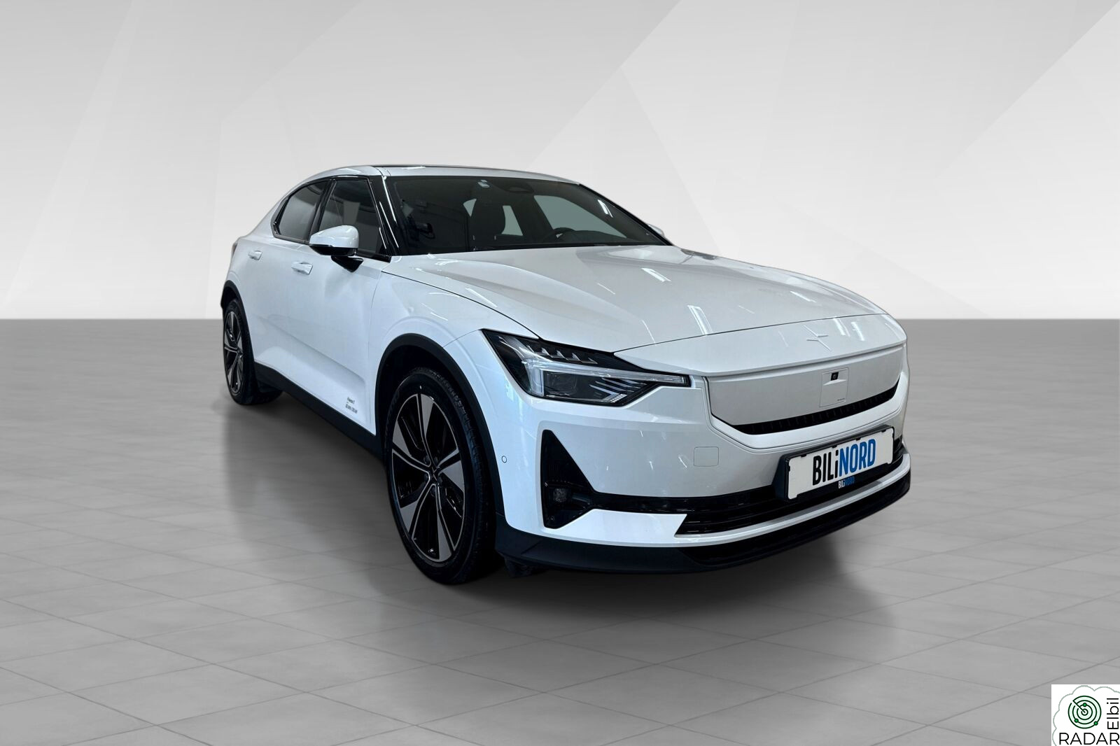 POLESTAR 2 Long Range Dual Motor Plus Pack pilot pack, krok