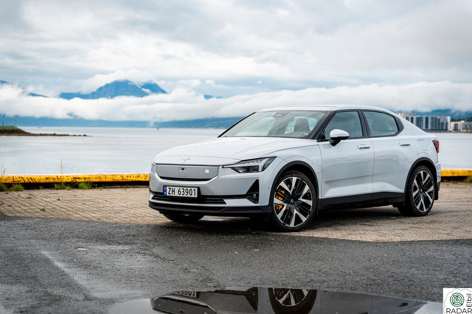 POLESTAR 2 Long Range Dual Motor Performance Pilot Plus Pack