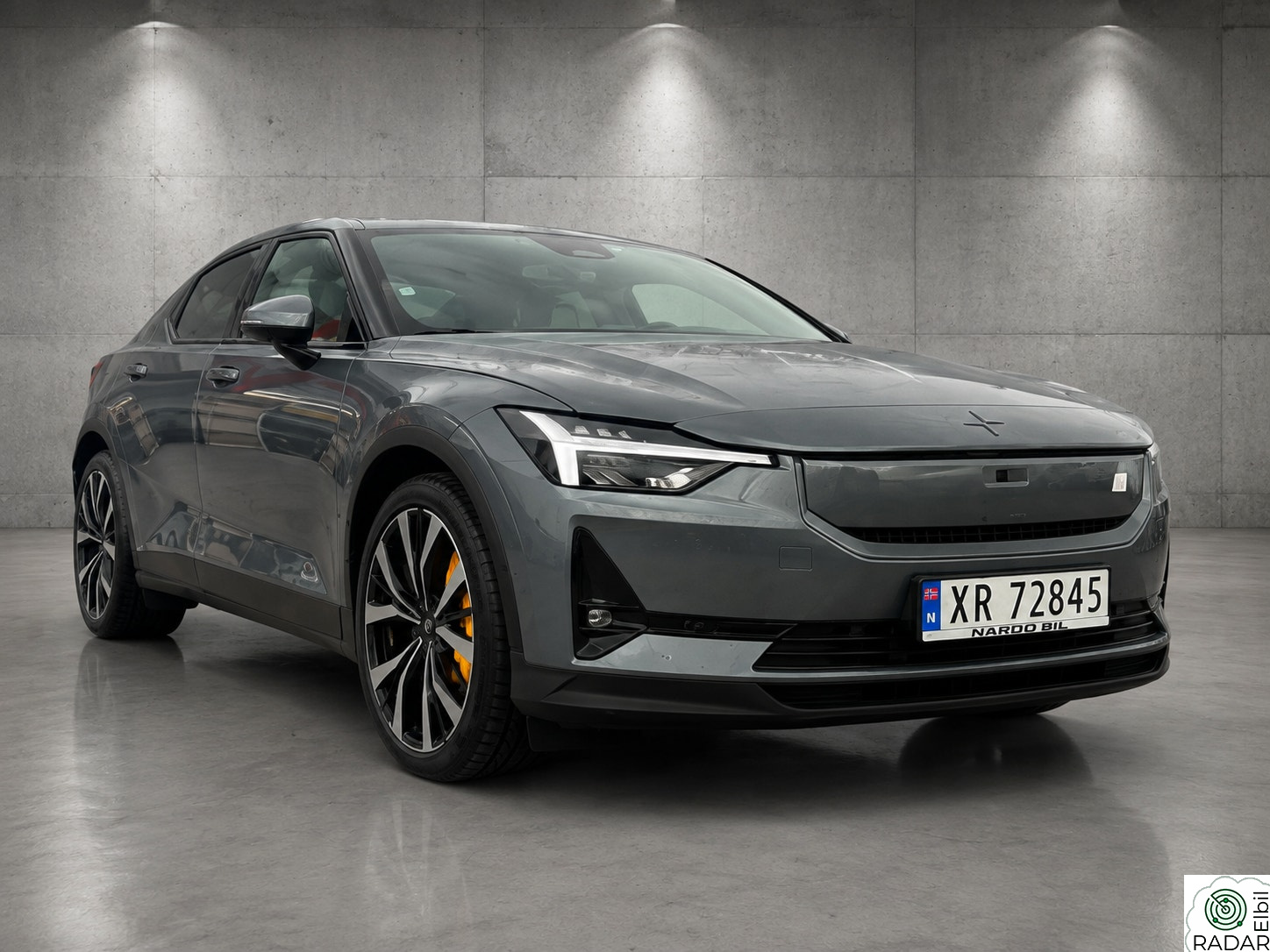 POLESTAR 2 Long Range Dual Motor Performance Plus