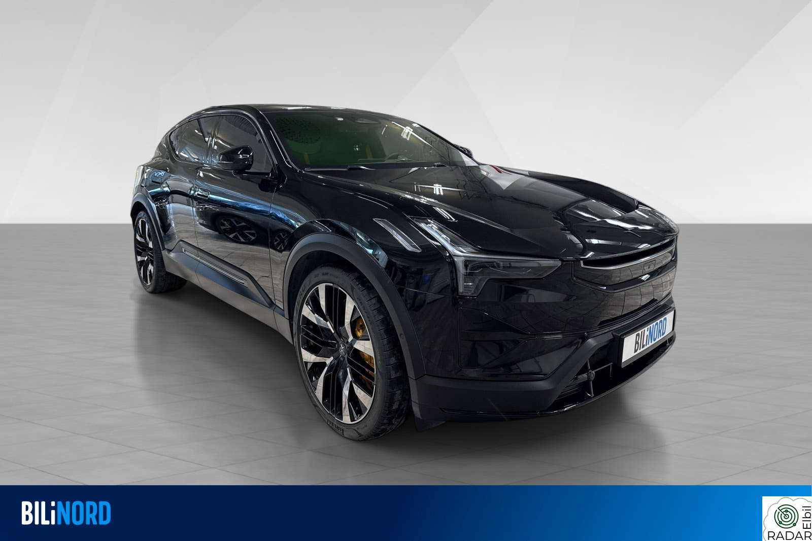 POLESTAR 3 LR Dual Motor Plus Pilot Performance Krok