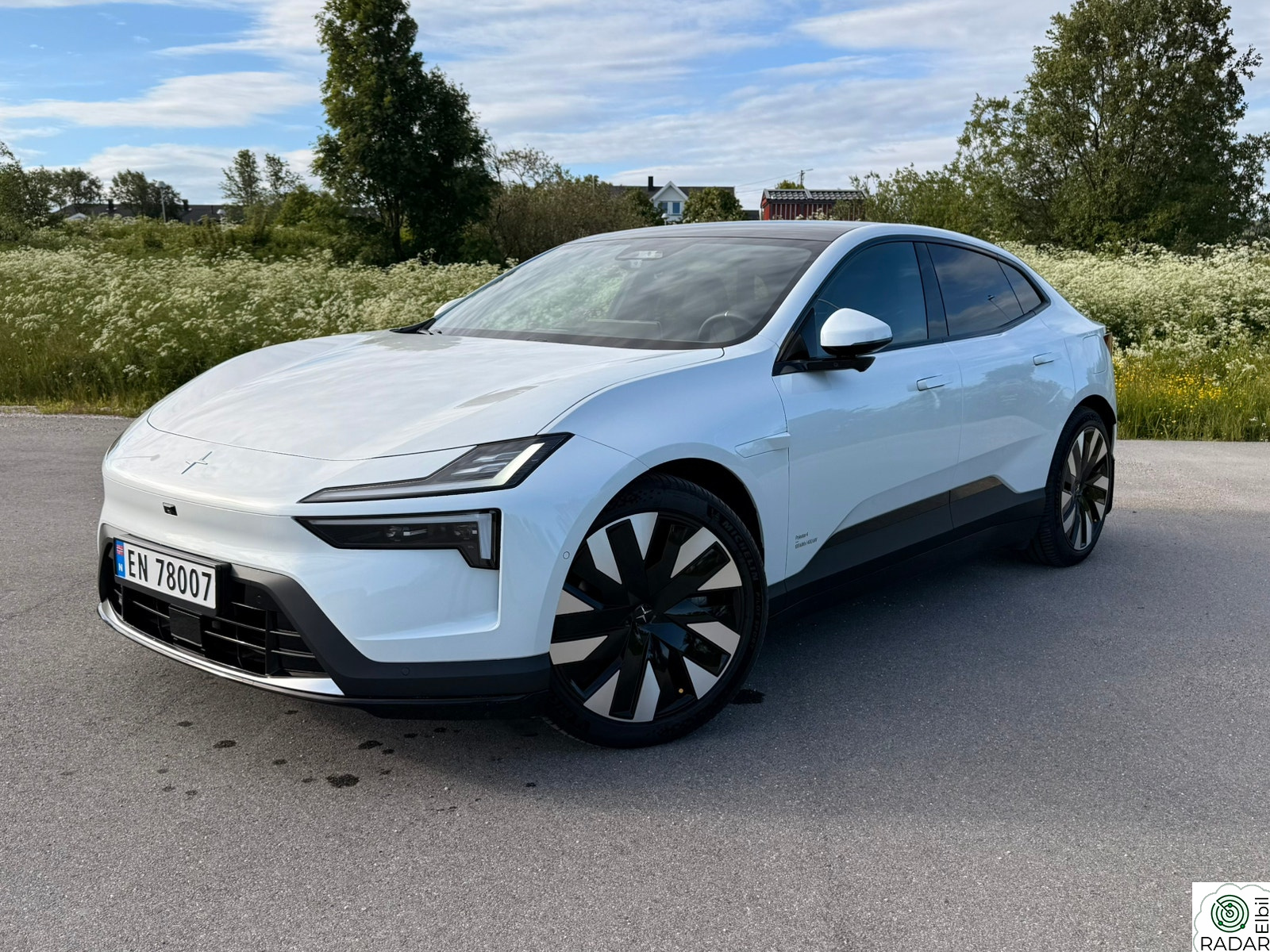 POLESTAR 4 Long Range, Dual Motor, Plus-, Pilot- og Pro-pakke