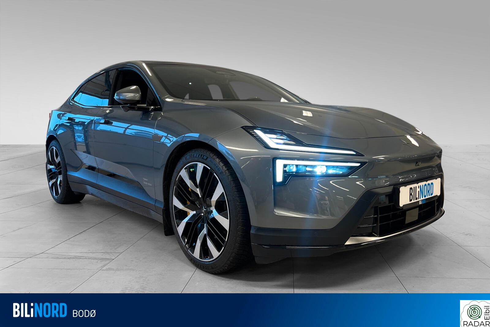 POLESTAR 4 LR Dual motor Plus, Performance,Pixel,hengerfeste++