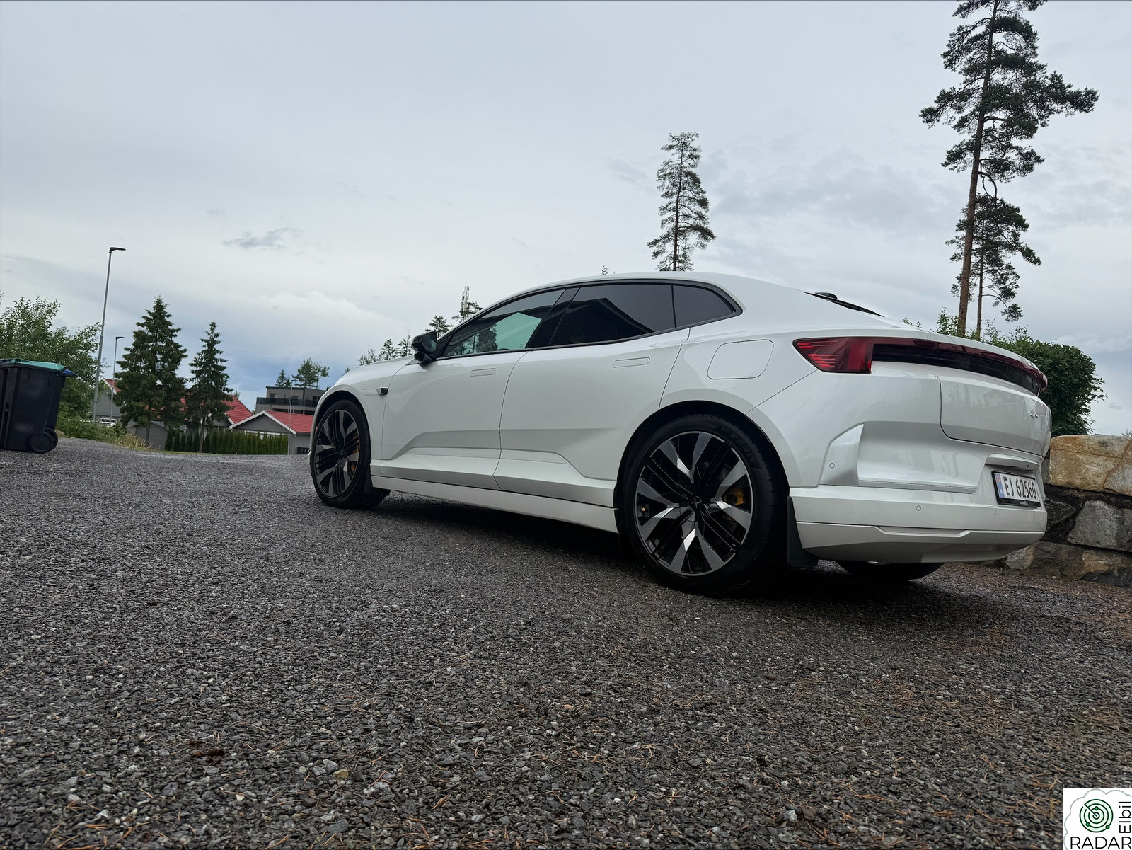 POLESTAR 4 LR Dual motor Plus Pilot Pack (K)