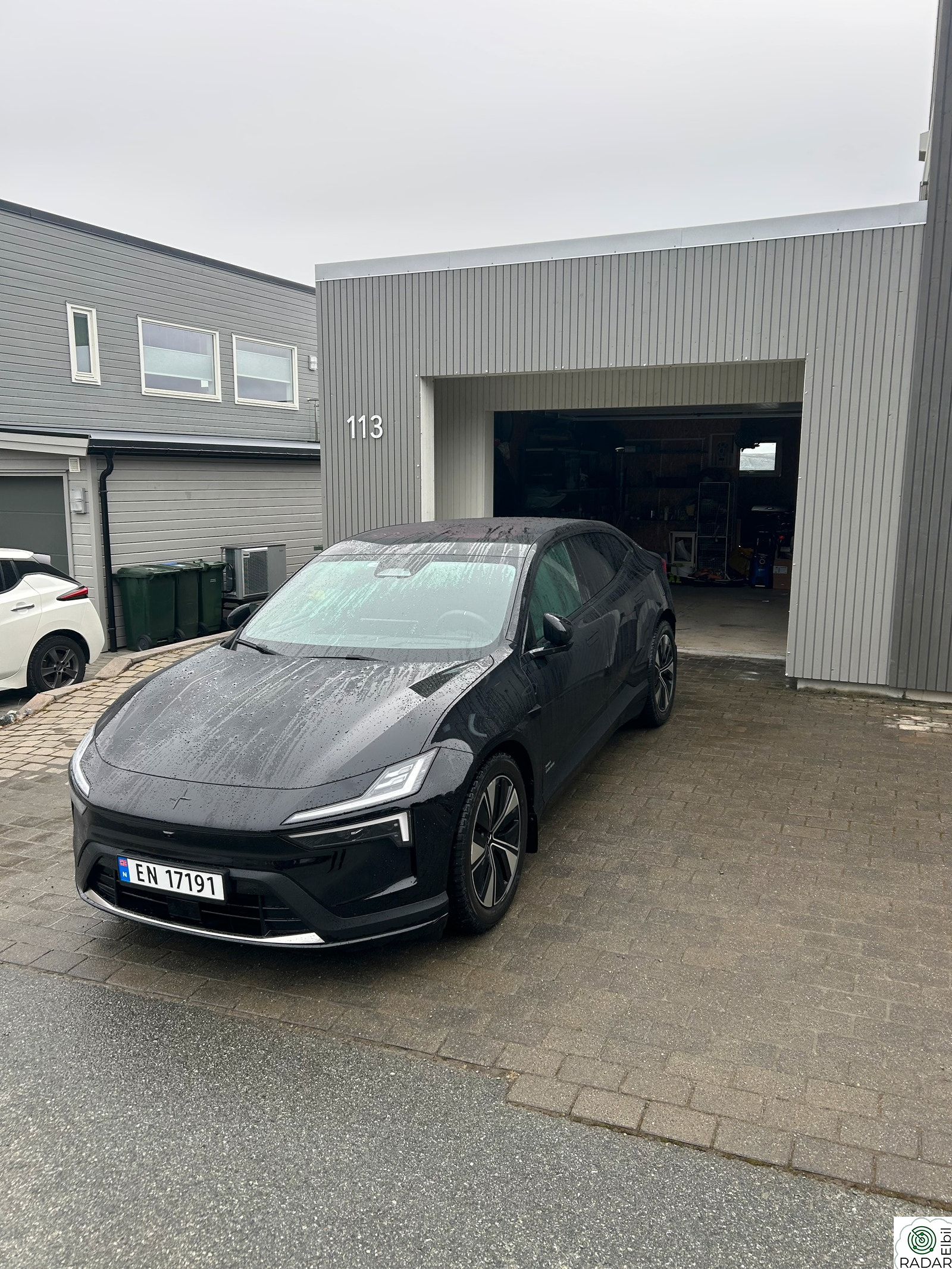 POLESTAR 4 LR Dual motor Pilot, Pluss, Hengerfeste.