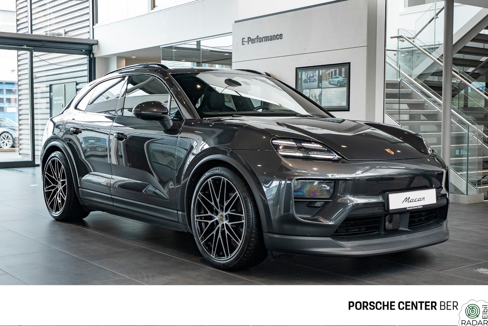 PORSCHE Macan 4 4/Passenger Display/Headup/18-way/Luft understell/BOSE®