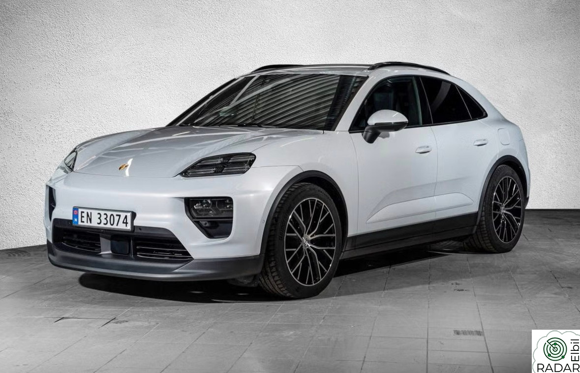 PORSCHE Macan 4 4