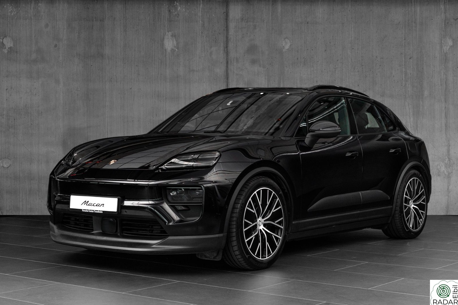 PORSCHE Macan 4 18-v, Krok, Luft, BOSE, Panorama, Matrix, ACC, 21"++