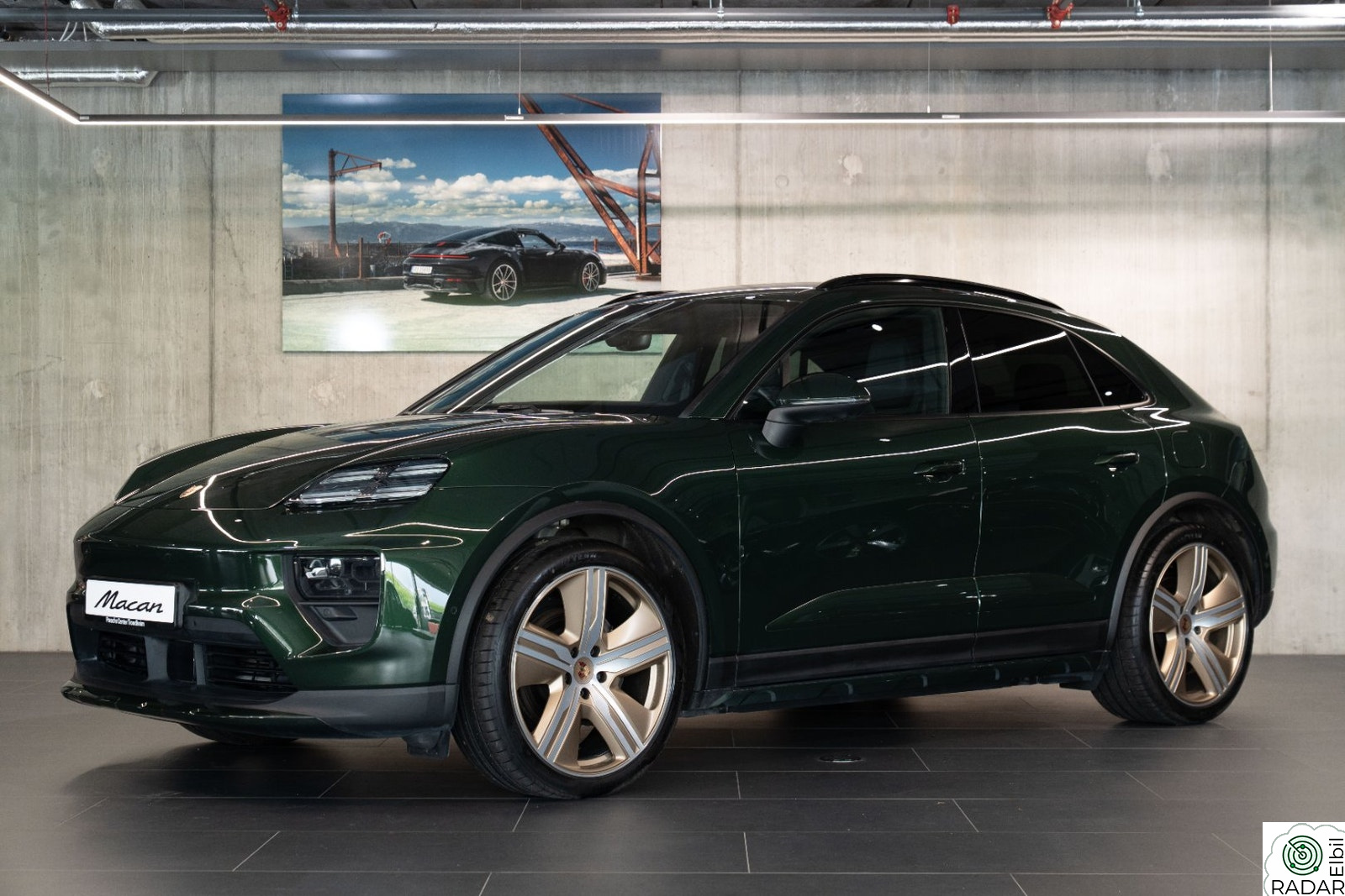 PORSCHE Macan 4 Offroad design i bilens farge, 18-v, Matrix, 22" Krok++