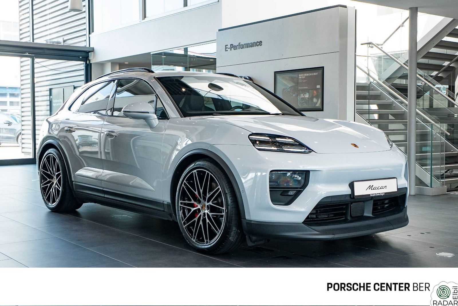 PORSCHE Macan 4S 4S /  Rear-Axle St / Head-Up / H-feste / 18-veis