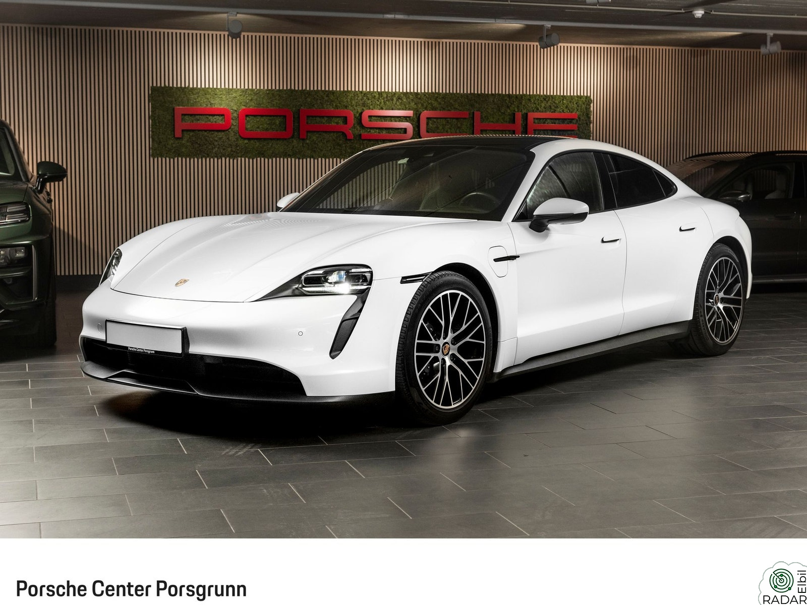 PORSCHE Taycan Pano/Sport-chrono/BOSE/Passaskjerskjerm/ACC/+++