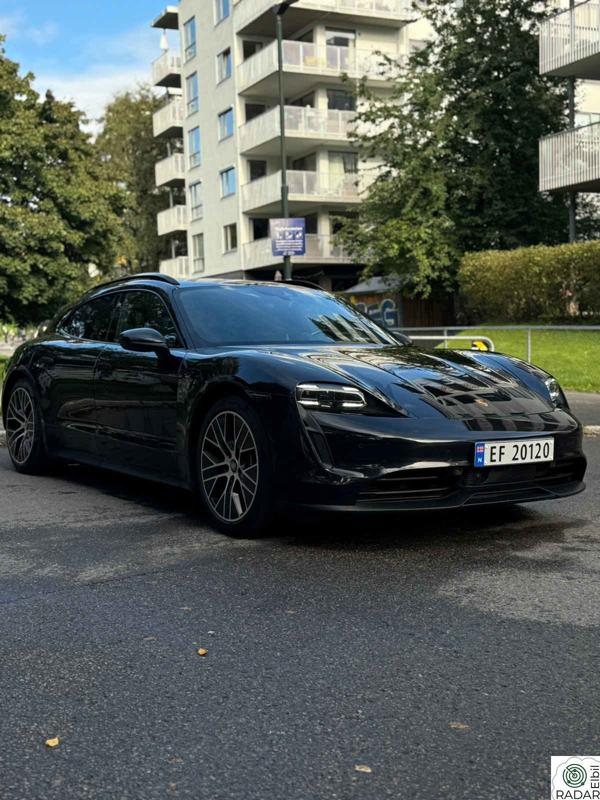 PORSCHE Taycan 18VEIS/BOSE/PBP/PDLS/CRUISE/PASM/PANORAMA/SPORTCRONO