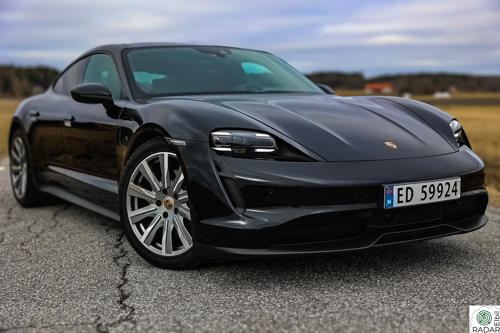 PORSCHE Taycan PBP,  (PAW) Porsche garanti April 2027