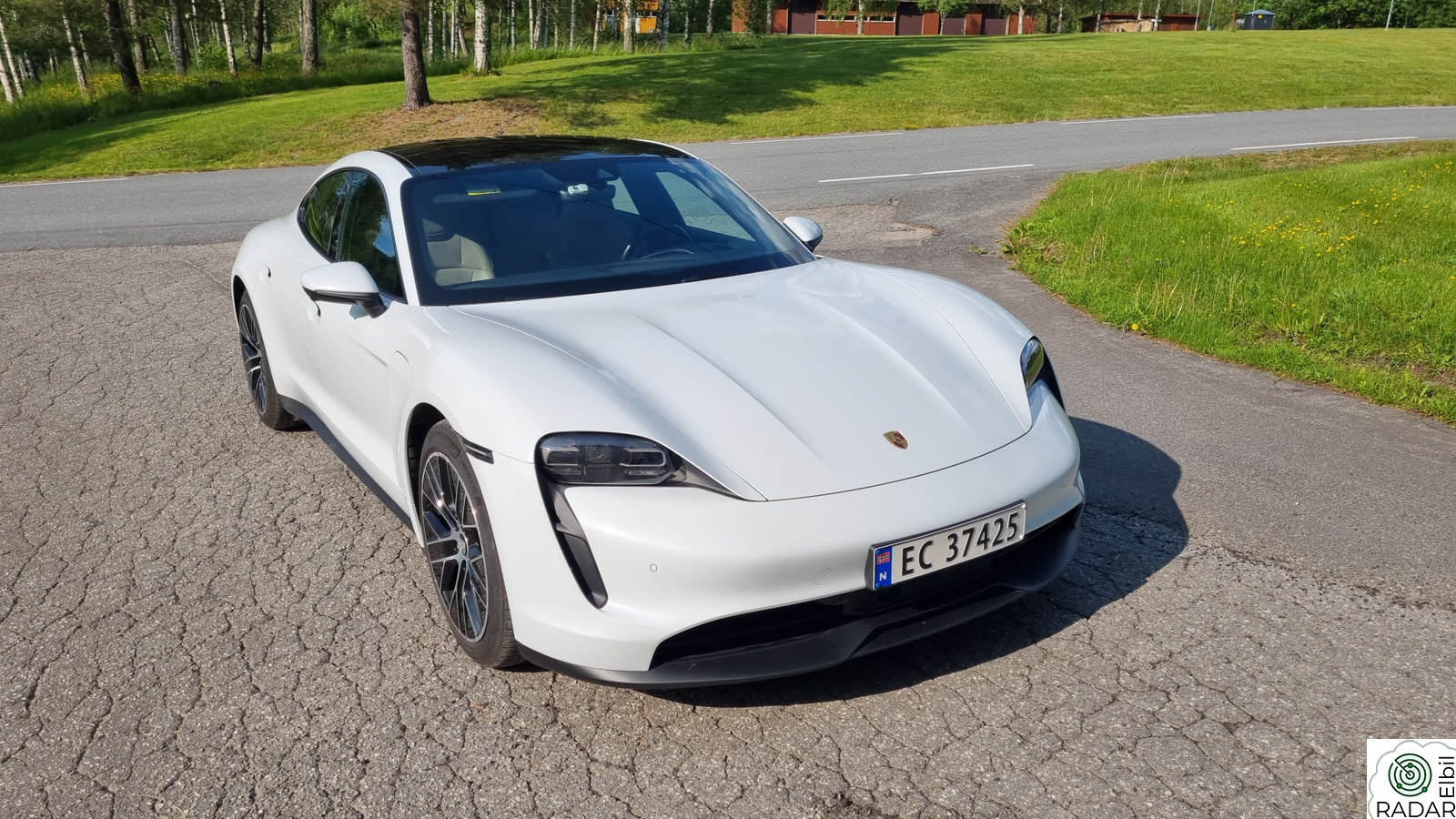 PORSCHE Taycan Performance Battery Plus 93 kWh, Bose, Beige skinn