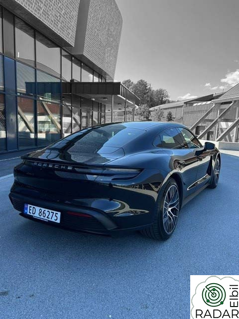 PORSCHE Taycan PBP