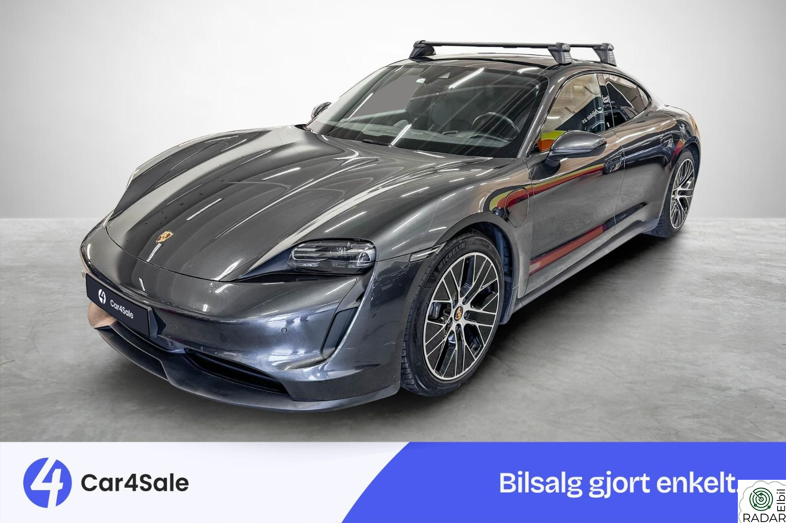 PORSCHE Taycan PB 431km/ 18-veis/ S.Chrono/ Matrix/ R.Kam/ Pano/ Luft+