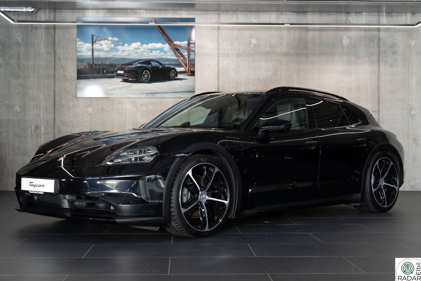 PORSCHE Taycan 4 18-v, HD-matrix, Softclose, Headup, 21" BOSE, 360+++