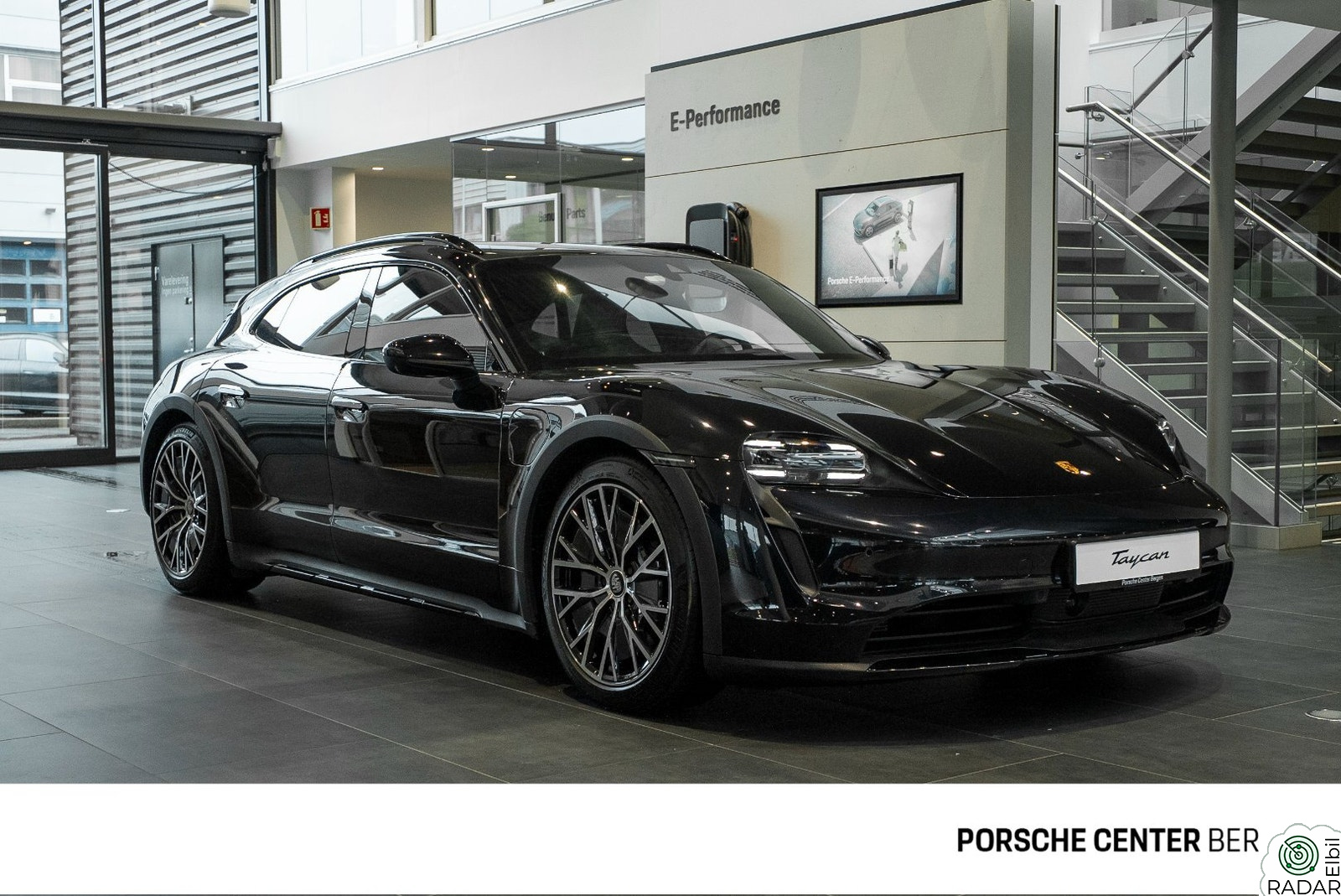 PORSCHE Taycan 4 4 Cross Turismo / 360cam / 18-veis / Keyless / BOSE®