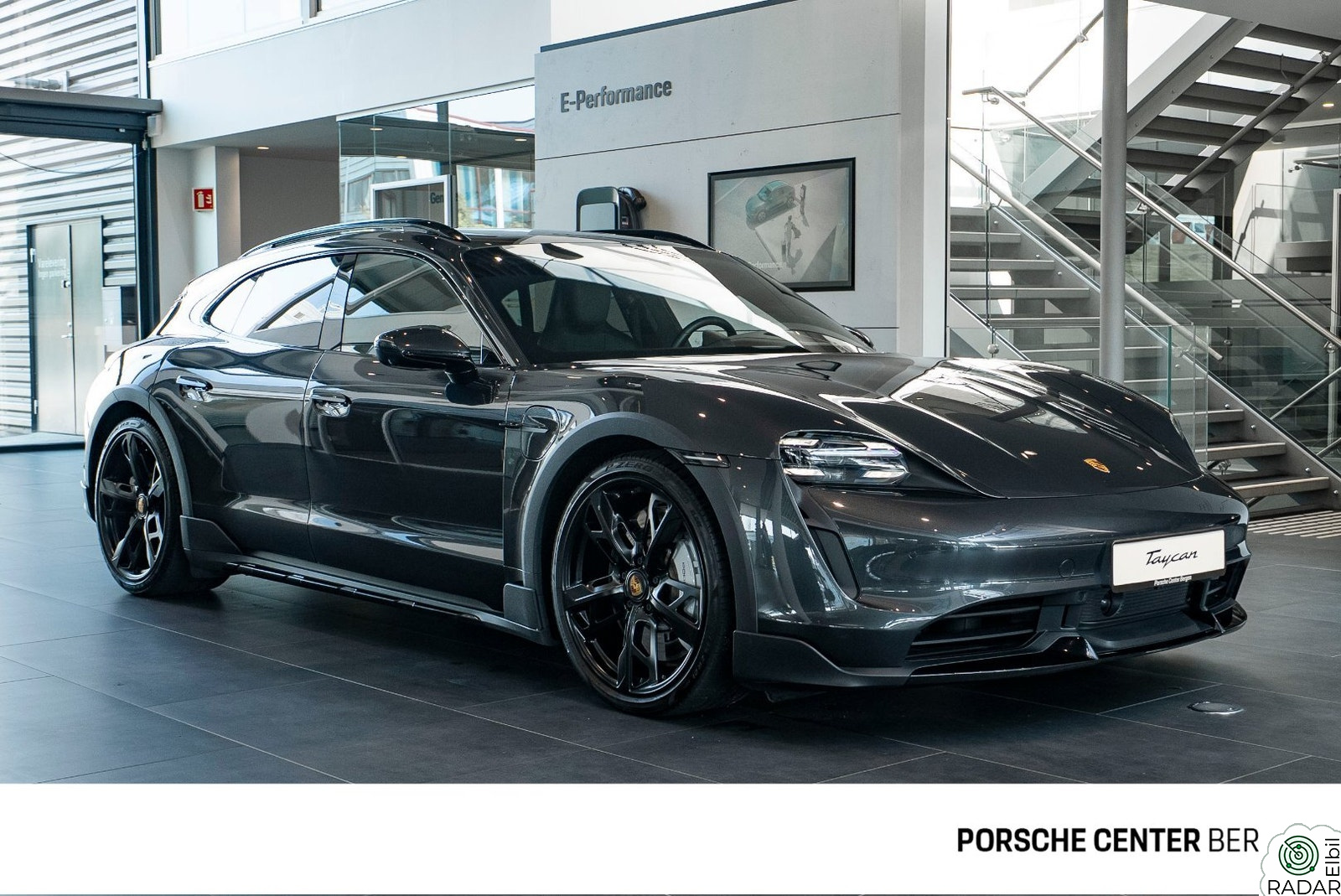 PORSCHE Taycan Turbo Turbo Cross Turismo/Burmester®/Passenger Display/18-vei
