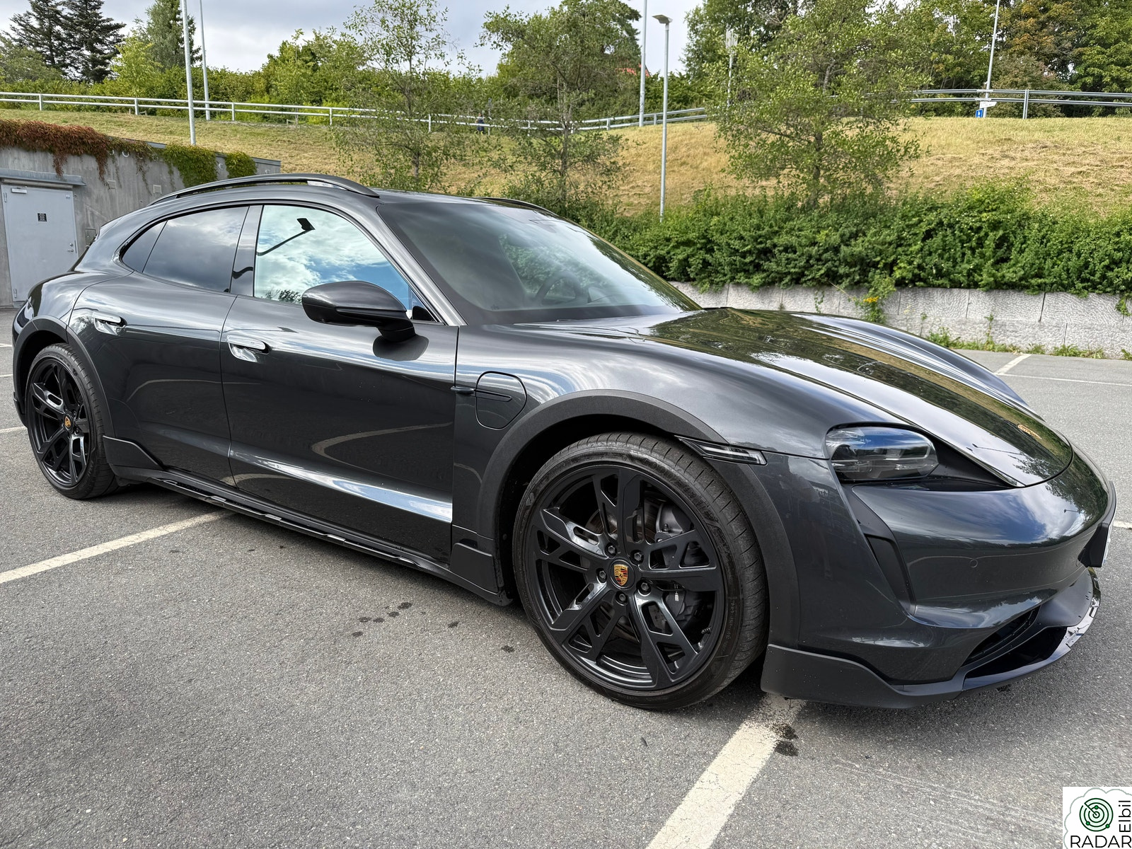 PORSCHE Taycan 4 CT4, 08/22, HUD, 18-veis, Sp.chr, fullskinn, off. des++