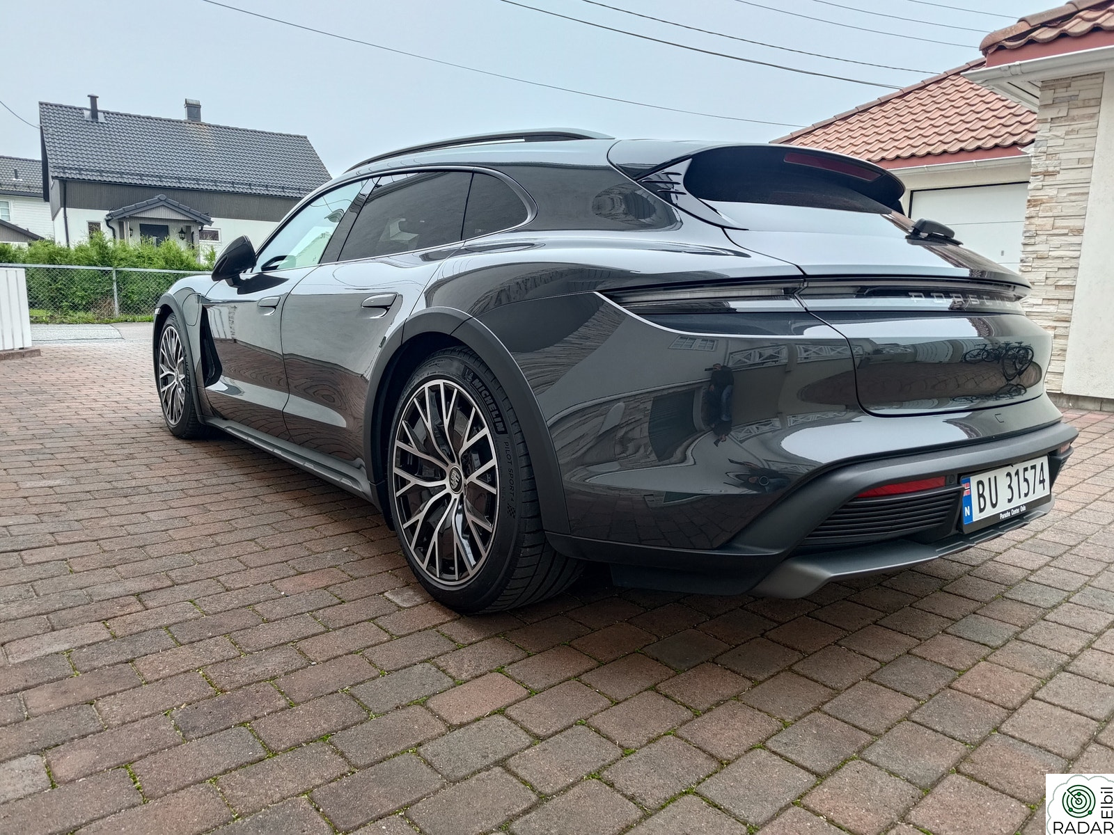 PORSCHE Taycan 4 4 - BOSE, Sport Chrono, ACC, Pano., PS+, Varmepumpe