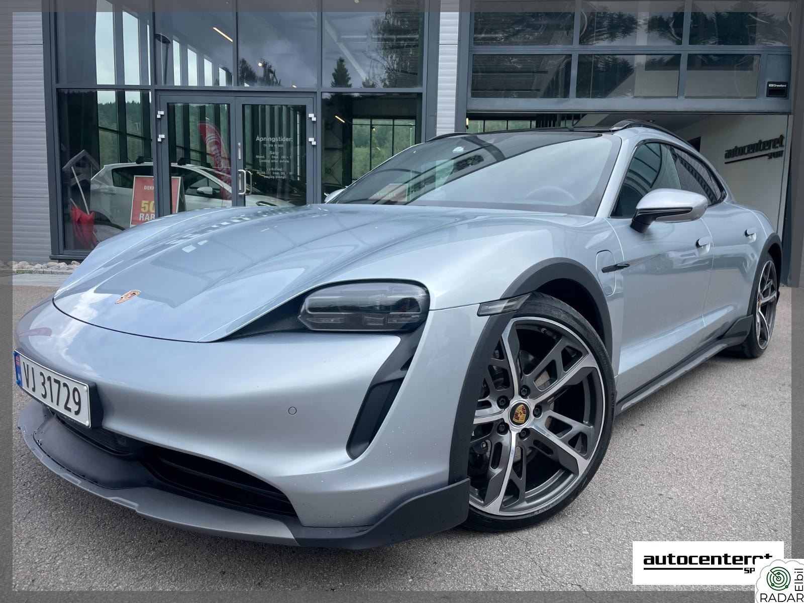 PORSCHE Taycan 4 4 OFFROAD/18-Vei/ACC/Pano/PDLS/Kam/DAB/BOSE/Chrono/21"