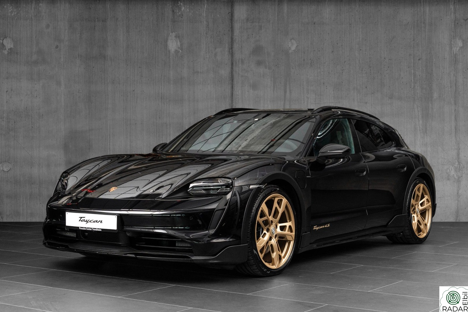 PORSCHE Taycan 4S 4S Cross Turismo Riktig utstyrt med LAV km!