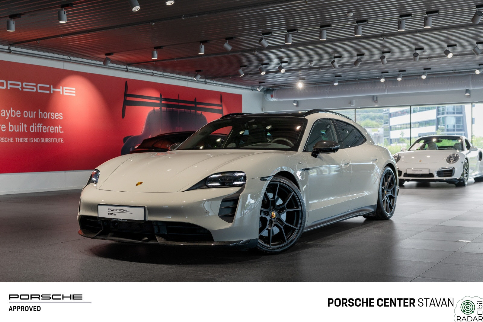 PORSCHE Taycan GTS GTS Sport Turismo |PDCC |Karbon detaljer |Burmester®|