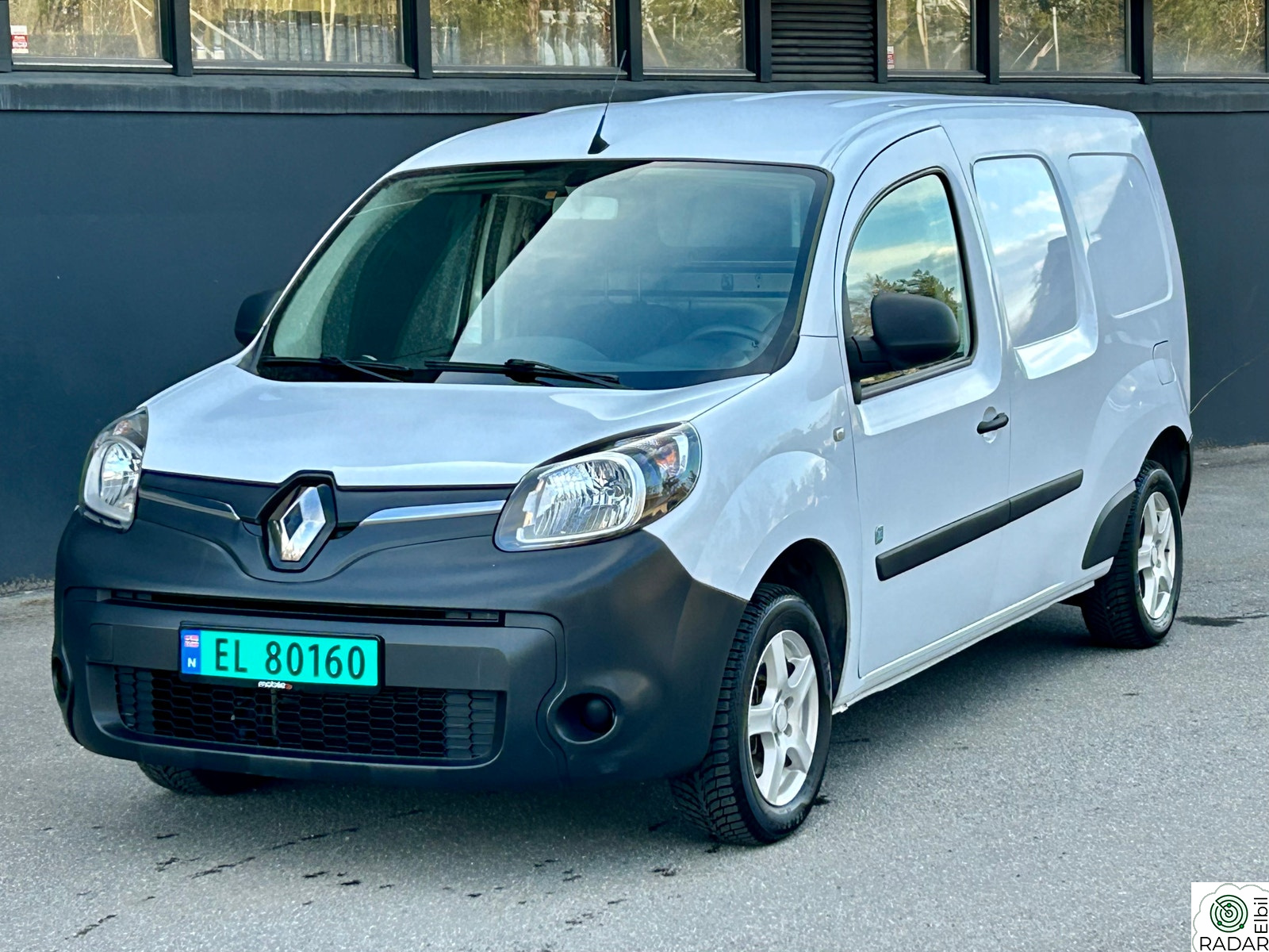 RENAULT KANGOO Z.E. Maxi 1 Eier Outlet