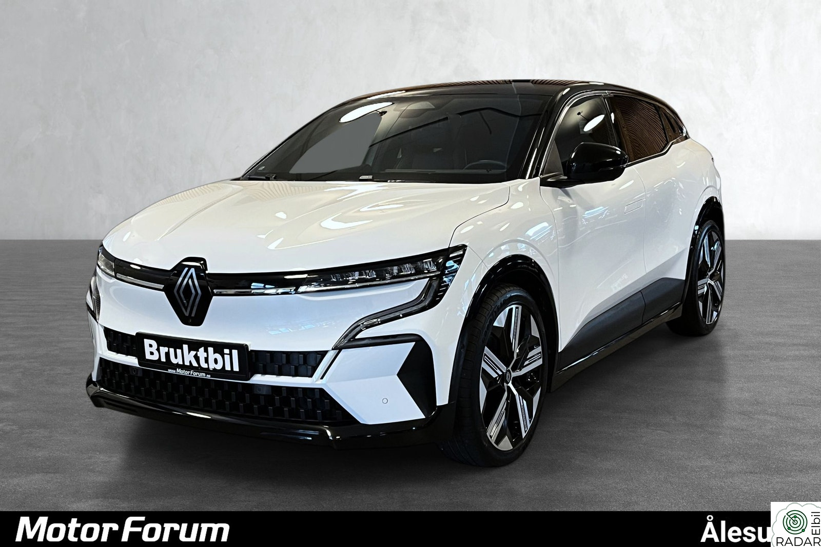 RENAULT MEGANE E-TECH ELECTRIC -ICONIC-HARMAN KARDON-