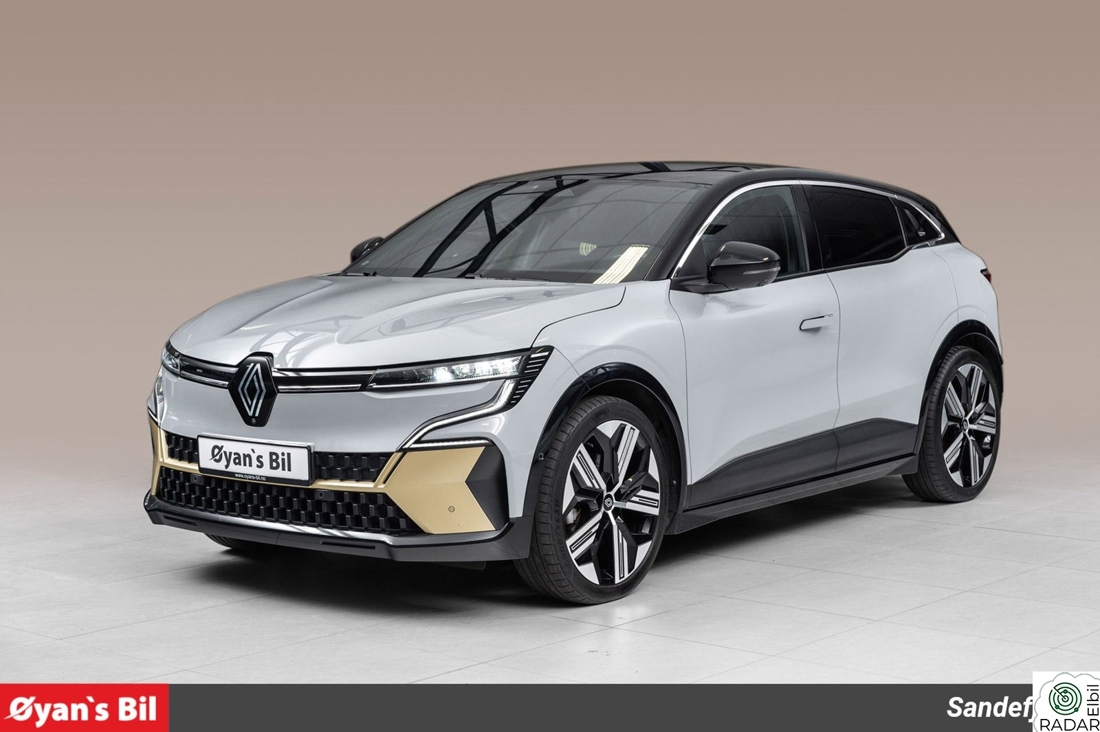 RENAULT MEGANE E-TECH ELECTRIC ICONIC/SKINN/KROK/HARMAN/AC22