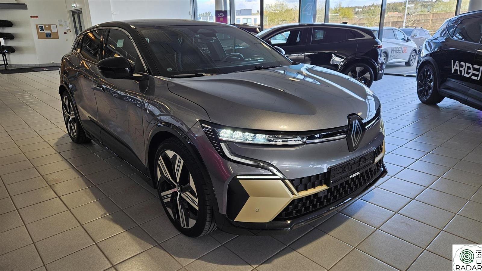 RENAULT MEGANE E-TECH ELECTRIC E-TECH Iconic LAV KM, AC22, Skinn, Massasje, 360 kamera