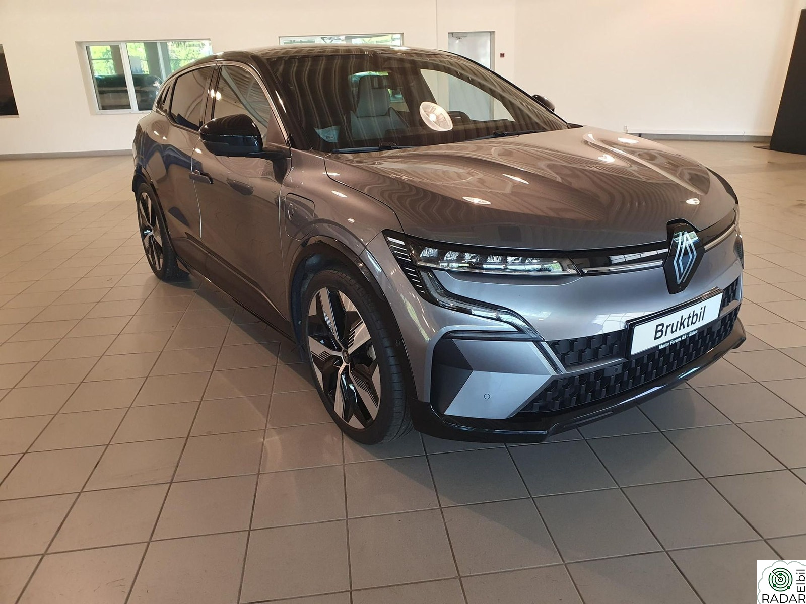 RENAULT MEGANE E-TECH ELECTRIC Populær Elbil med god rekkevidde.