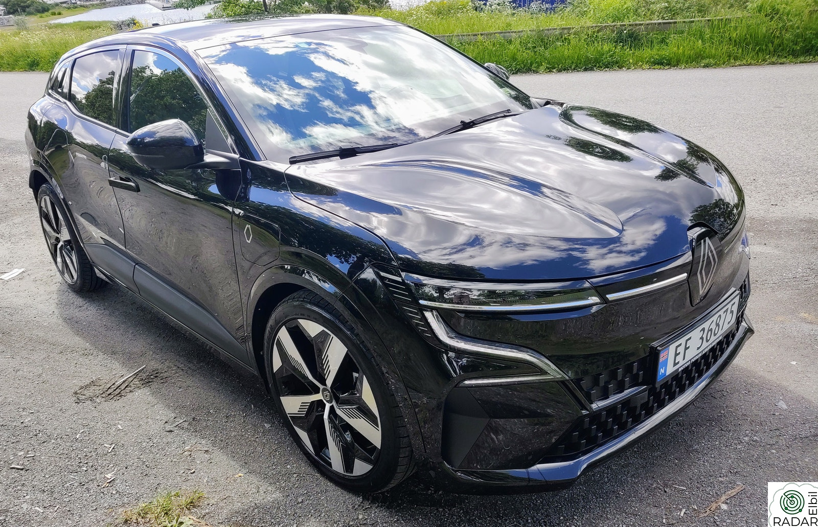 RENAULT MEGANE E-TECH ELECTRIC Lav km | Reg. nov 2023 | Nybilgaranti til 16.11.28
