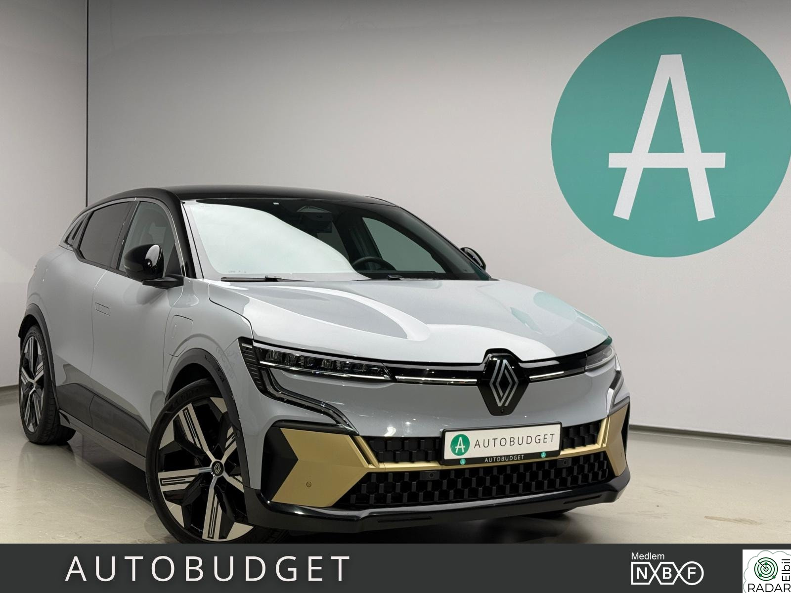 RENAULT MEGANE E-TECH ELECTRIC E-Tech / Iconic / HK / Skinn / Kamera / Krok / Navi