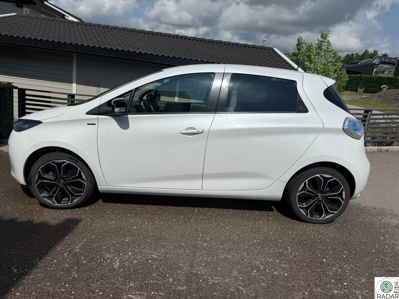 RENAULT ZOE