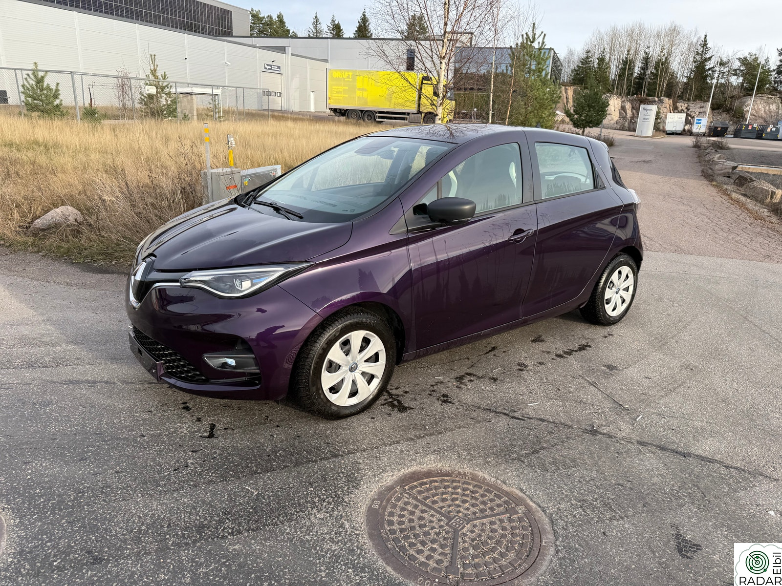 RENAULT ZOE Z.E. 50 R110, KOMPLETT HISTORIKK,LAV KM !!