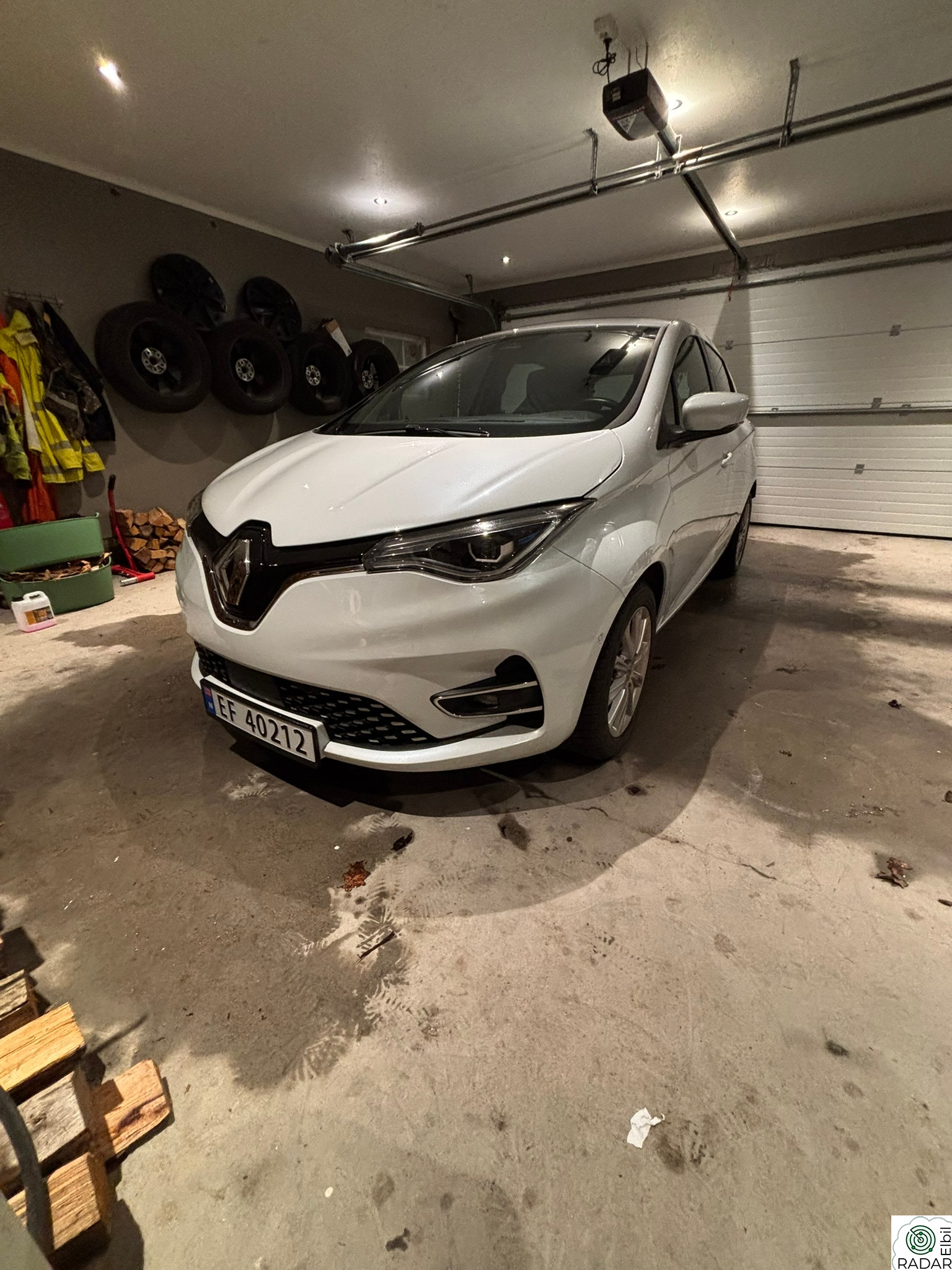 RENAULT ZOE 52kWh R135 LAV KM Hjemmelader R.Kam Rattvarme Cruise