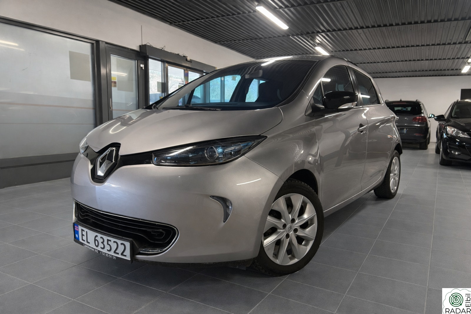 RENAULT ZOE EU 03.2027 // 1 EIER // LAV KM // SVDEKK // SE PRIS ++