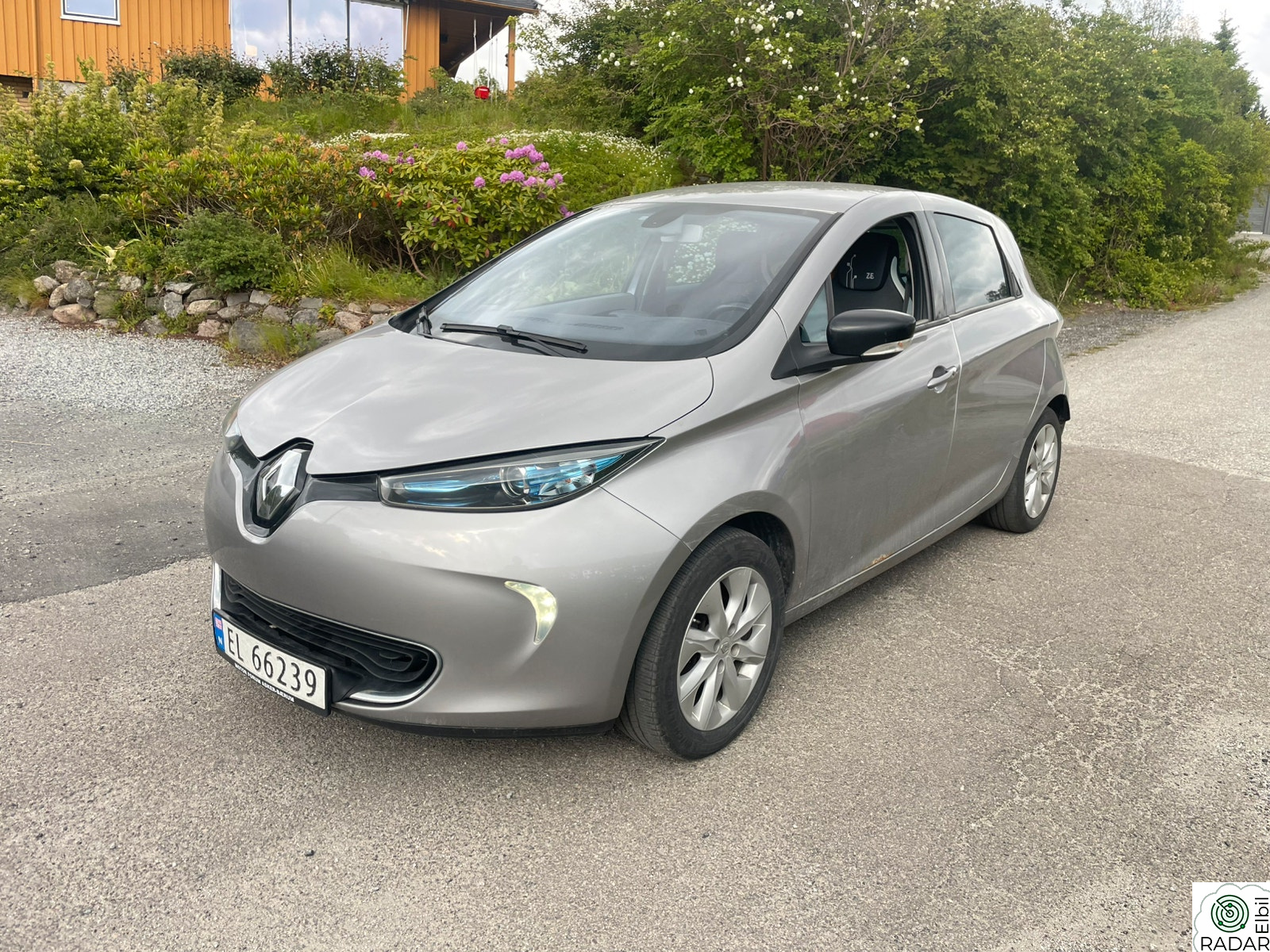RENAULT ZOE